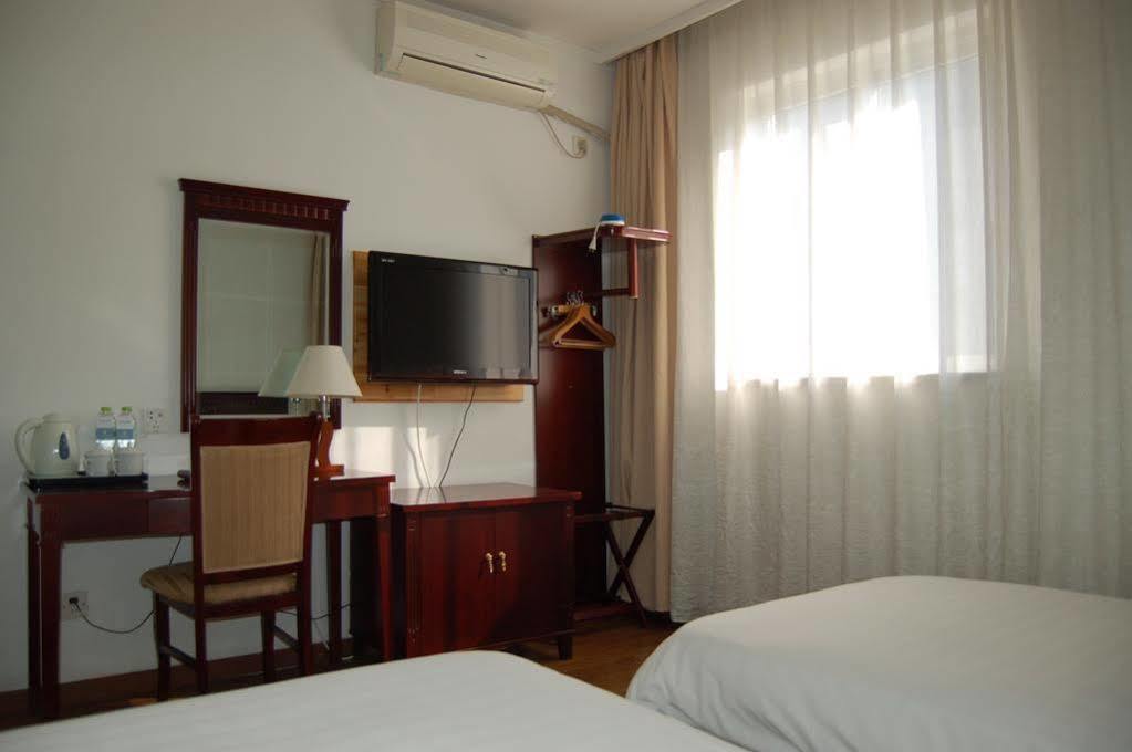 Lakeside Holiday Inn Shanghai Buitenkant foto