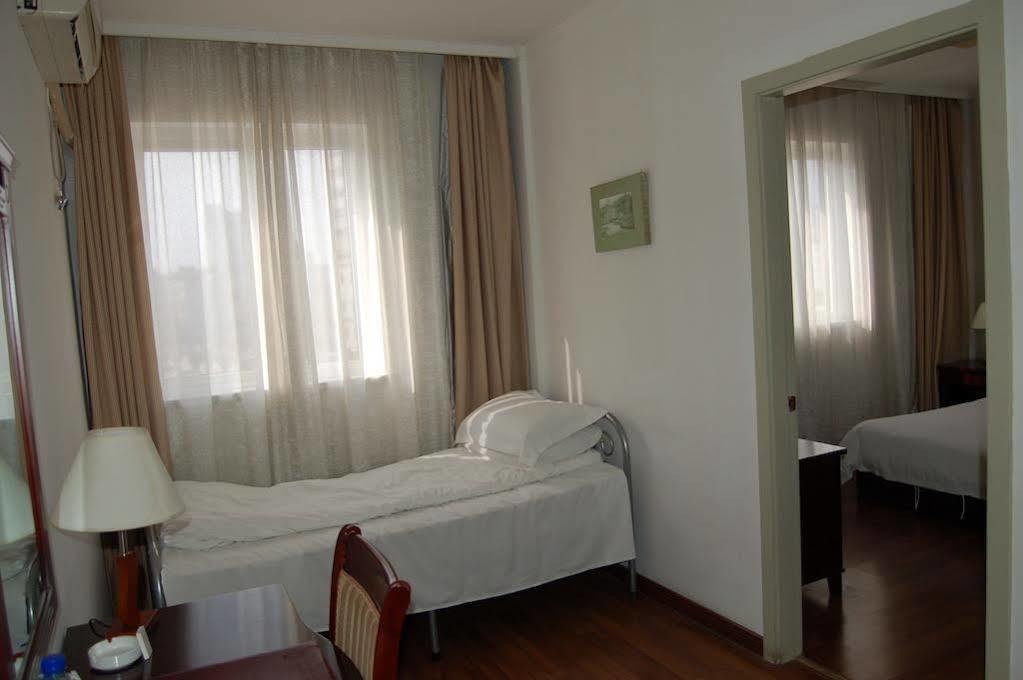 Lakeside Holiday Inn Shanghai Buitenkant foto