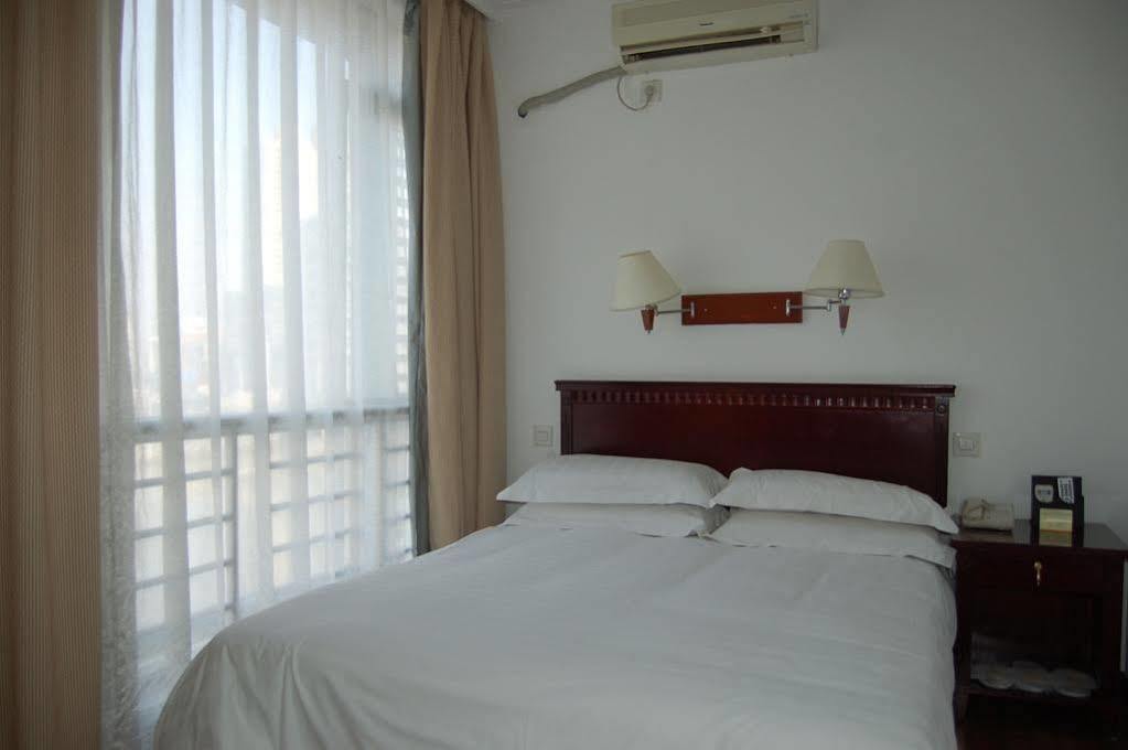 Lakeside Holiday Inn Shanghai Buitenkant foto